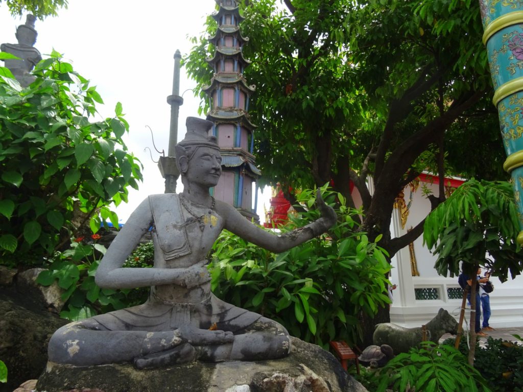 bangkok temple sculpture