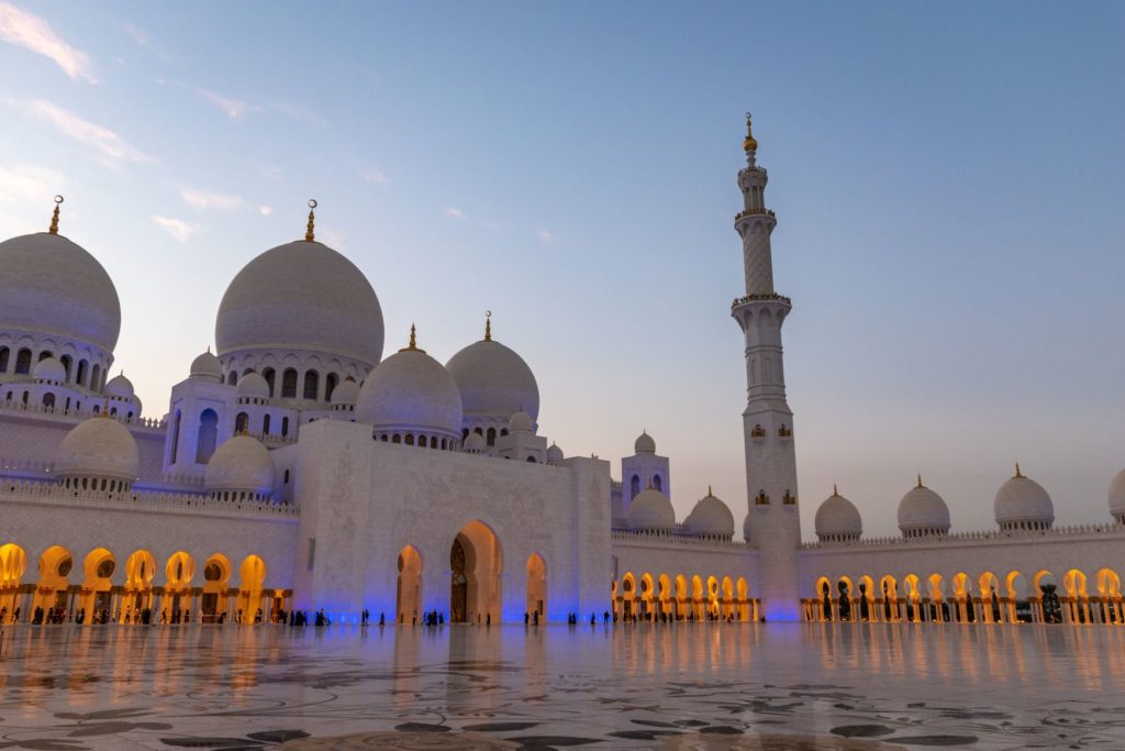 Sheik Zayed Grand Mosque za soumraku